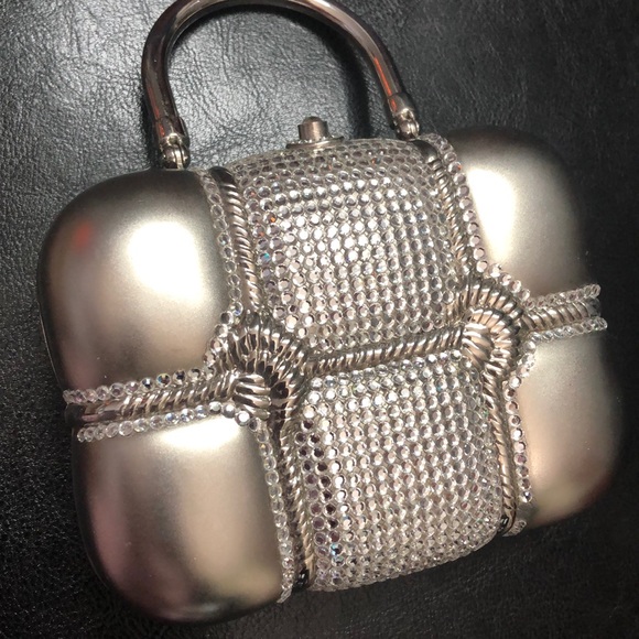 🆕 Daniella Clutch Shoulder Bag